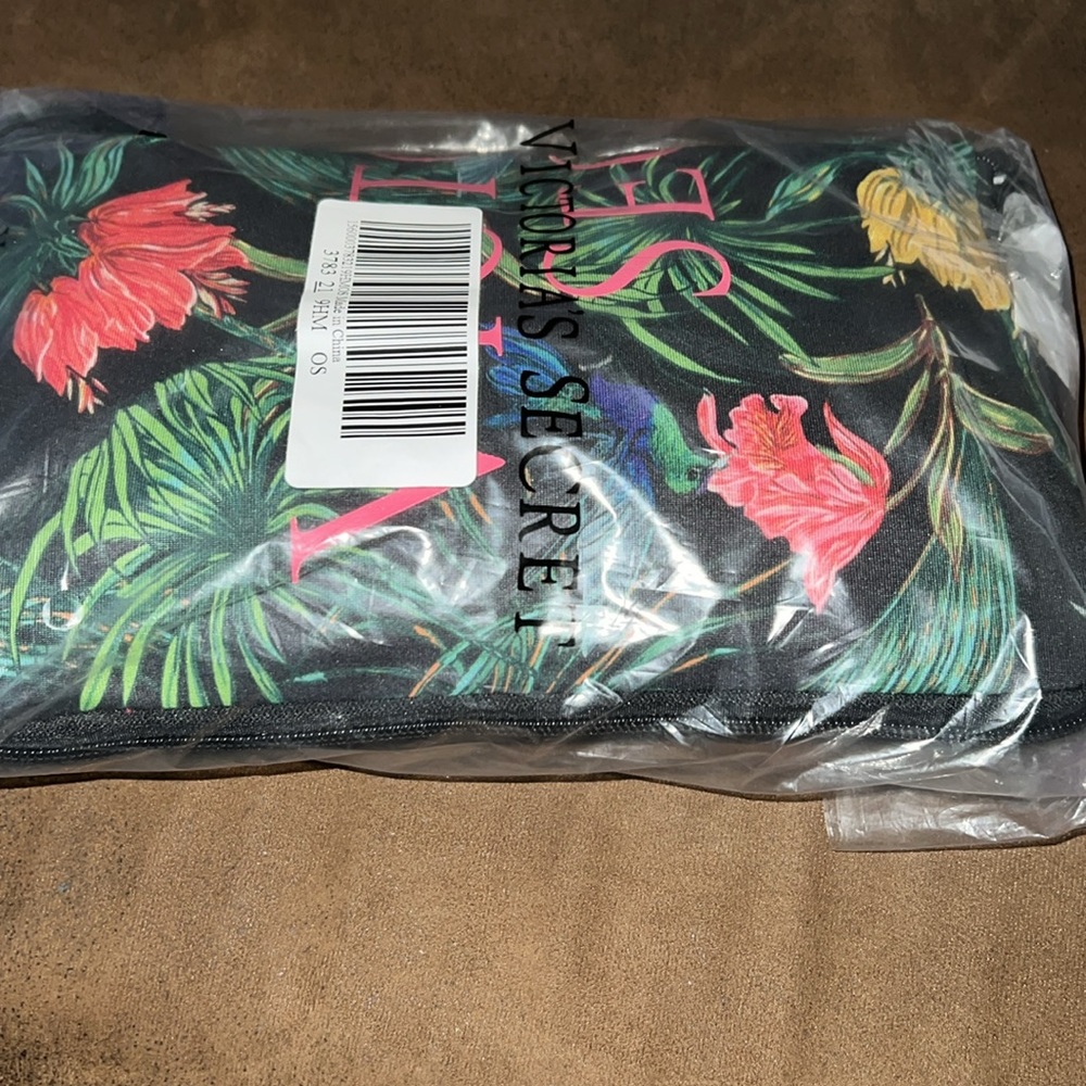NWT Victoria’s Secret Tote Bag - Picture 11 of 11